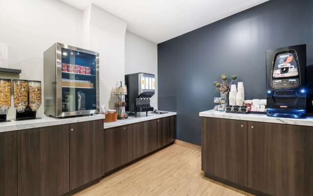 Villa Inn & Suites, SureStay Collection by Best Western