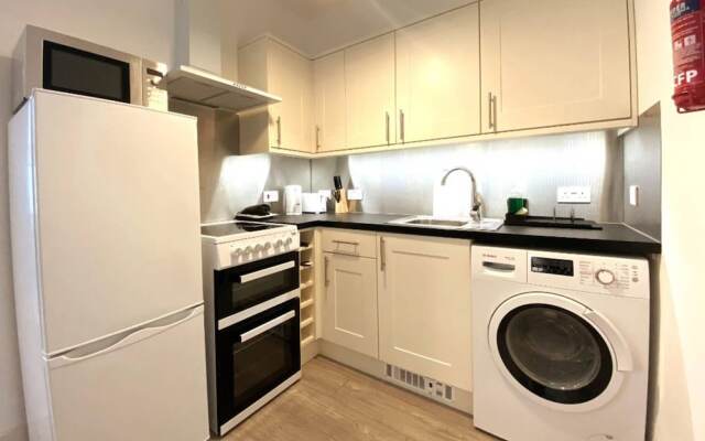 Cosy Sea Front Apartment Sleeps 6