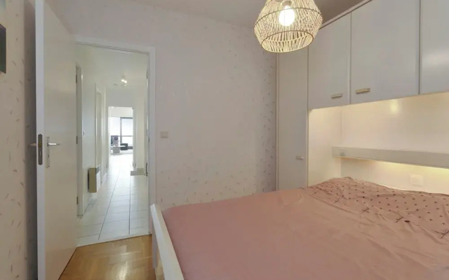 Apartment With Terrace for 5 People