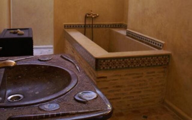 Riad Felloussia