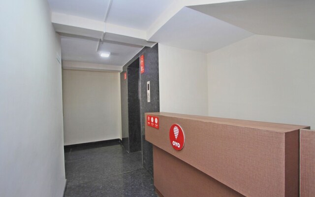 OYO 10379 Hotel Varcity Sapphire