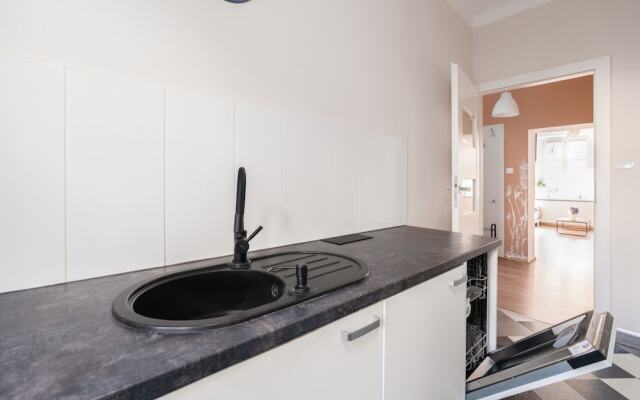 Studio Kasprowicz Park Poznan by Renters