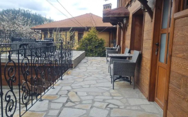 Zlatniyat Telets Guest Rooms
