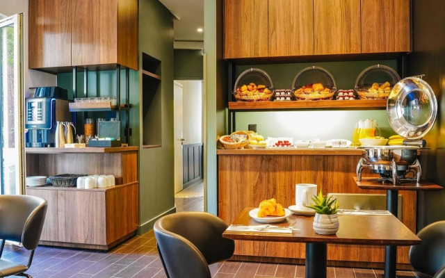 Timhotel Tour Eiffel