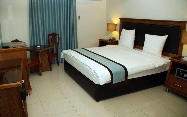 Raed Hotel Suites