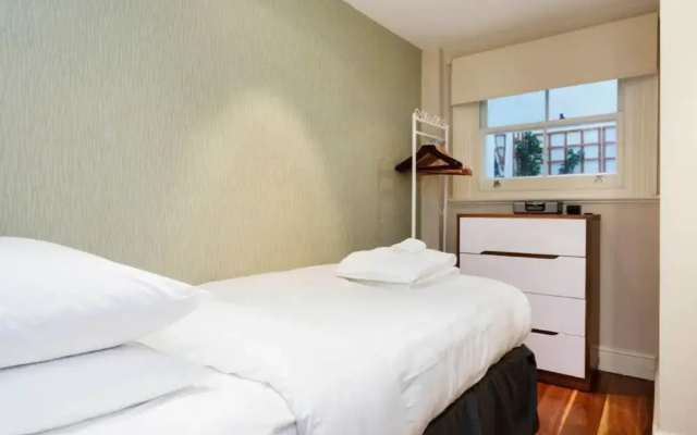 3 Bedroom South Kensington Flat