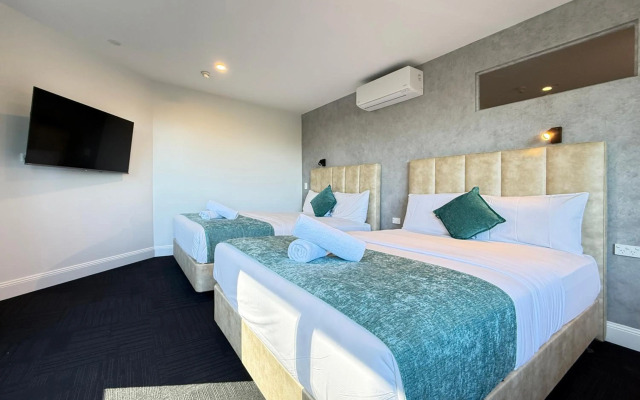 Tiki Hotel Surfers Paradise