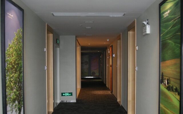 J hotel