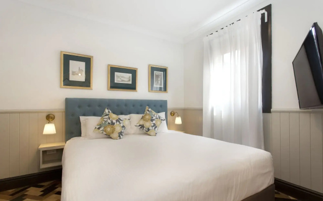 Cremorne Point Manor