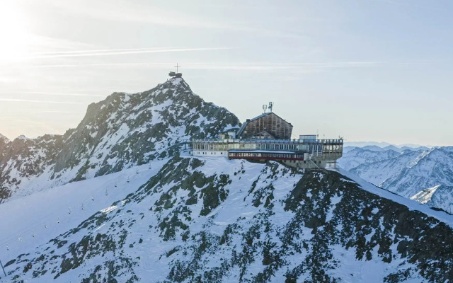 Glacier Hotel Grawand