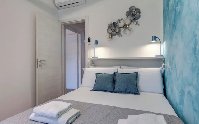 Barnaba Apartment by Mamo Florence