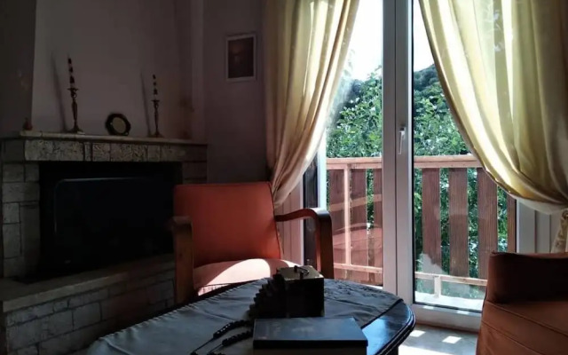 Aggelos House in Kalamitsi