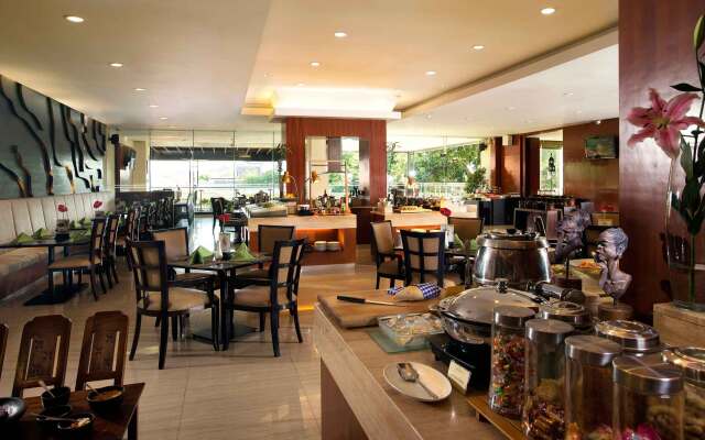 Hotel Santika Jemursari