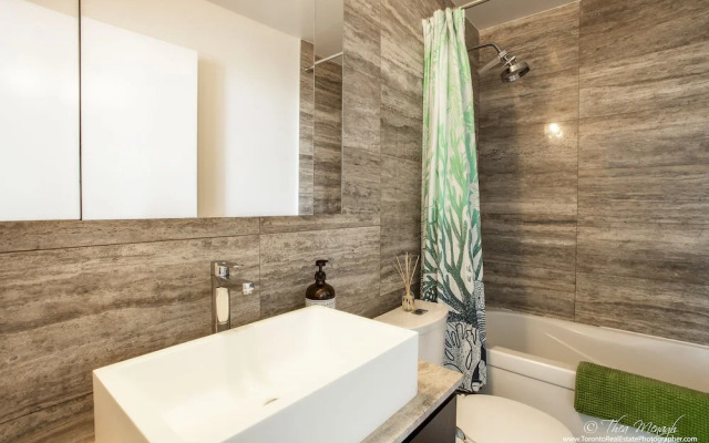 New Modern - DT King W Spacious 3BR