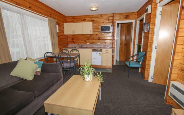 Amber Kiwi Holiday Park & Motel