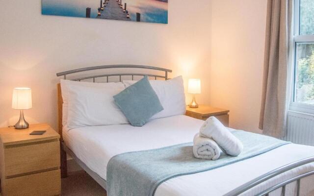 Stunning Room - Amazing Location - Room 4