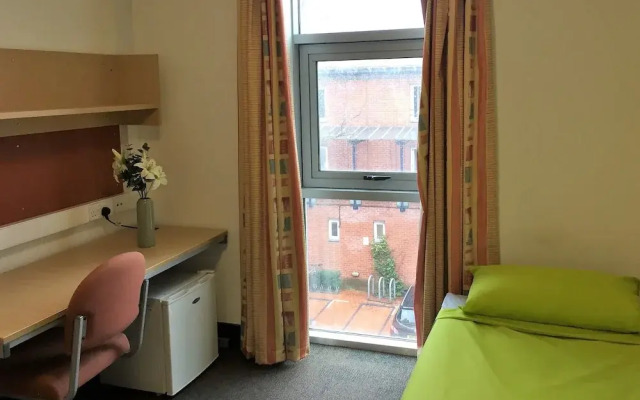 Davies Court - Hostel