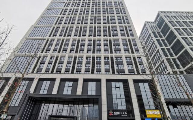 Xinglu Huasu City Meisu (Longzihu Subway Station)