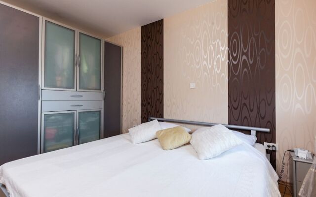 Modern Holiday Home at Podstrana with Hot Tub & Sauna