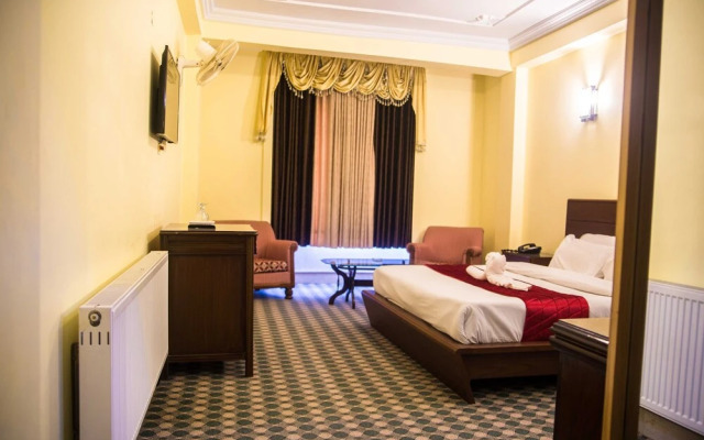 Hotel Metropole