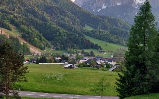 Apartma 27