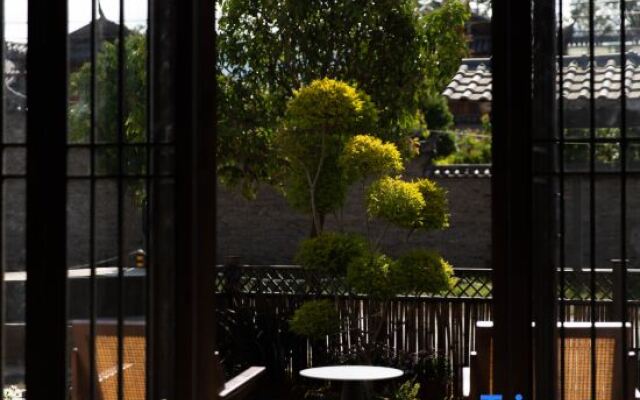 Yulong Mujianshan Homestay