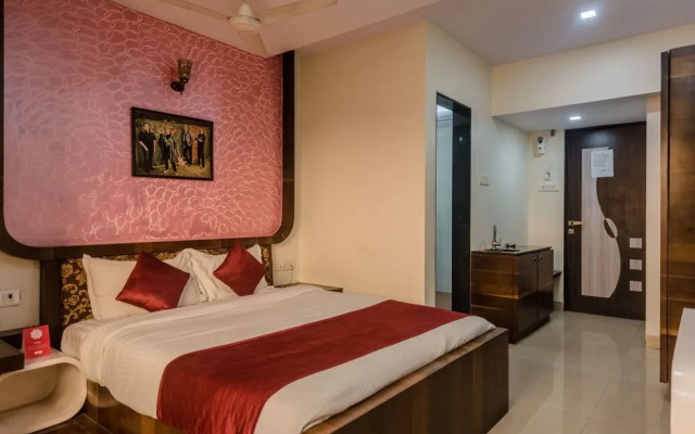 OYO Flagship 553 Vashi