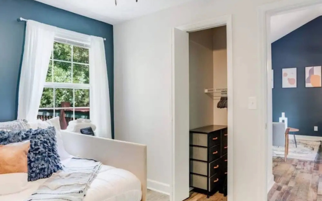 Cozy Oasis of Downtown Clarksville