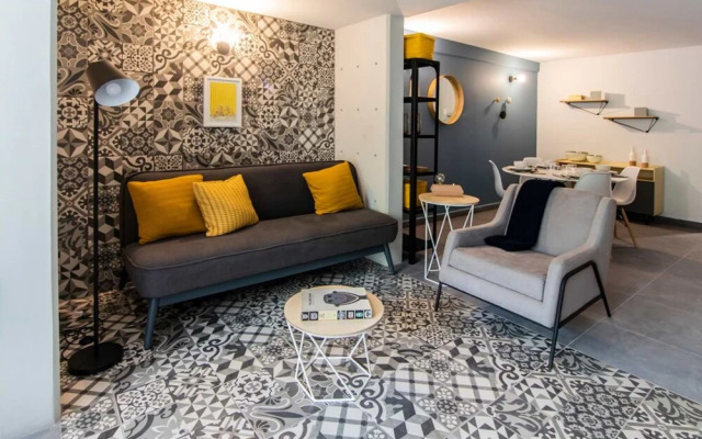 NIU Modern & Centric Lofts