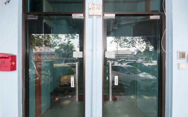 OYO 881 Bintang Square Hotel