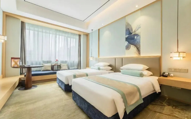 Century Runhua Hotel