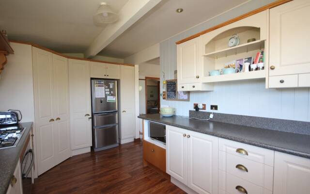 37 St James Avenue