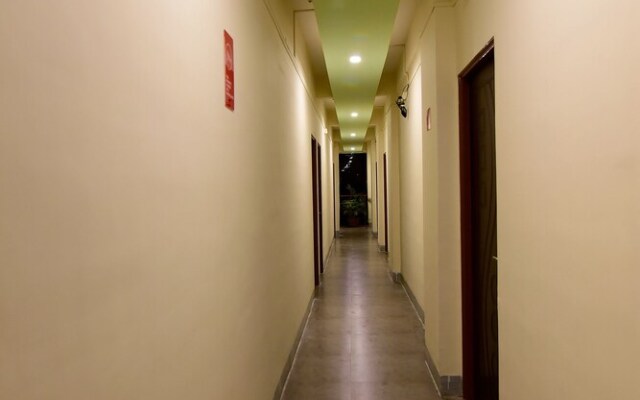 OYO 9910 Sambram Inn