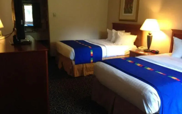 Park Inn Harrisburg West, PA