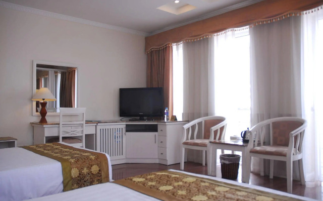 Danly Hotel