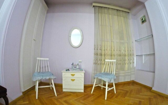 Classical Green Hostel