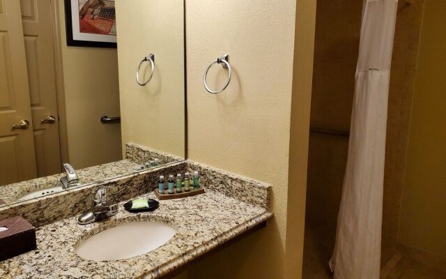 Nashville 2BD Lockoff