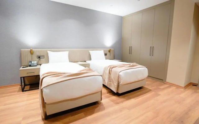Zade Life OTEL