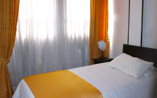 Hotel Ferrovial Inn