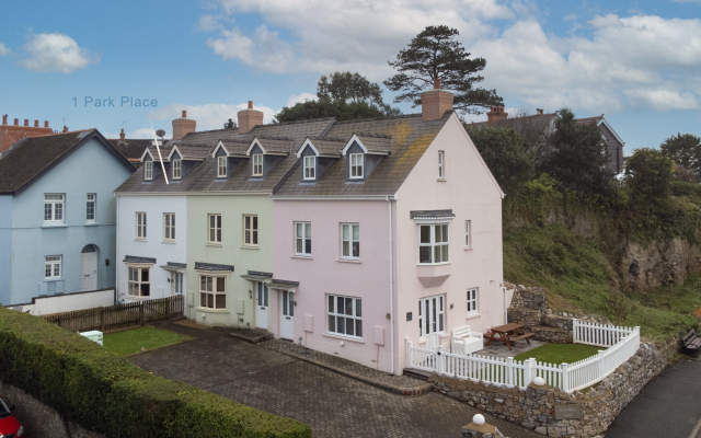 Park Place Court - Close to Town Centre and Beach