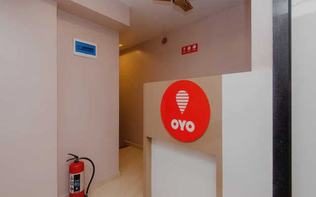 OYO 11720 Gold Coast Inn