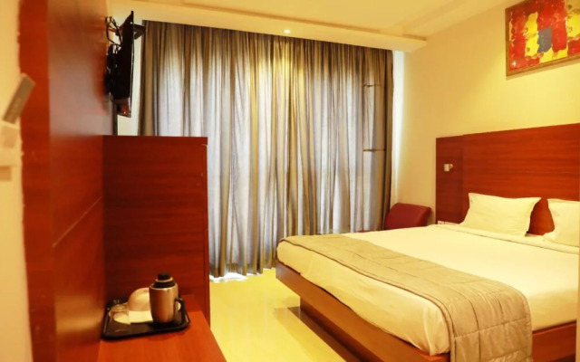 Azeez Avenue hotel
