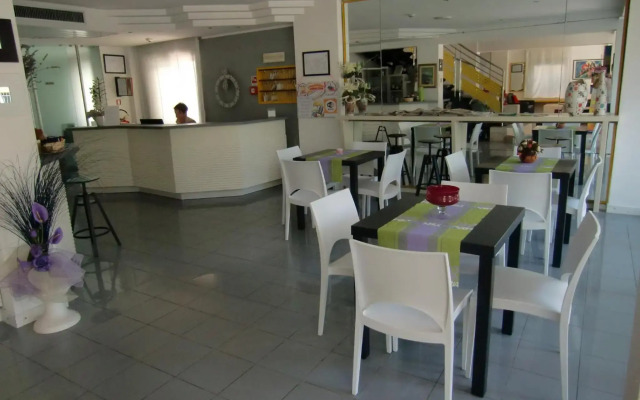 Hotel Desire'