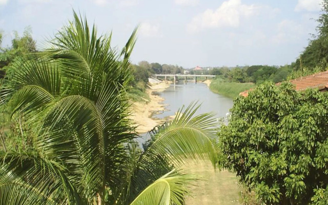 Ban Rim Nam Riverside Resort