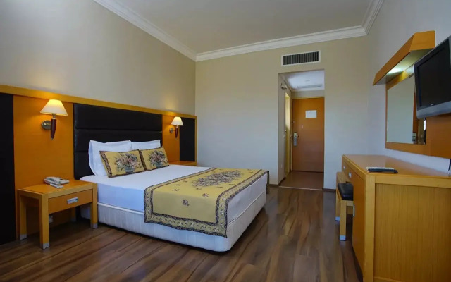 Perre La Mer Hotel Resort & Spa