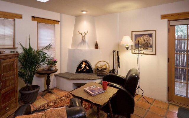 Hacienda Nicholas Bed & Breakfast