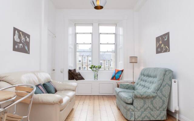 Cozy 1-bed Flat in Stockbridge Sleeps 4