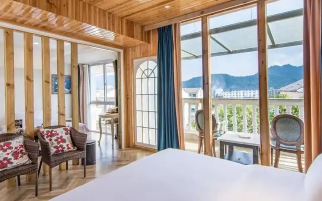 Floral Hotel · Yongjia Big House hotel (Furong Ancient Village Lishui Ancient Street)