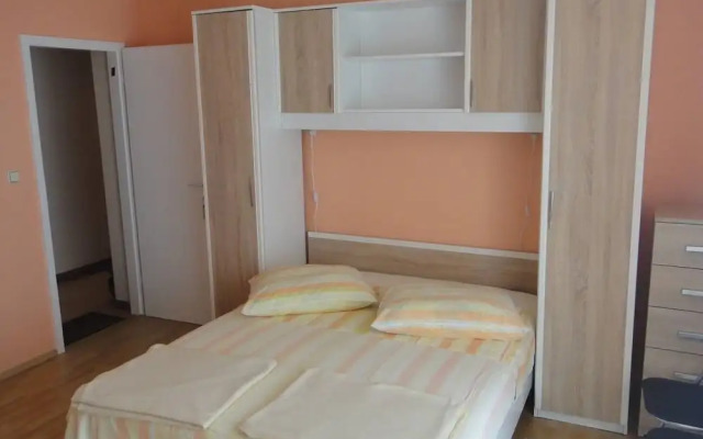 Antonio - 15m From sea - SA3