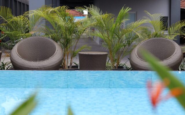 Front One Inn Kediri